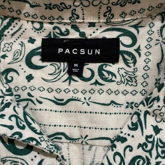 PacSun Green Bandana Print Button Down Shirt Men’s Medium – Short Sleeve Casual - Picture 3 of 9